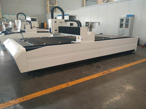 1000W 2000W 3000W 4000W 6Kw волоконно-лазерного різання для металевої пластини