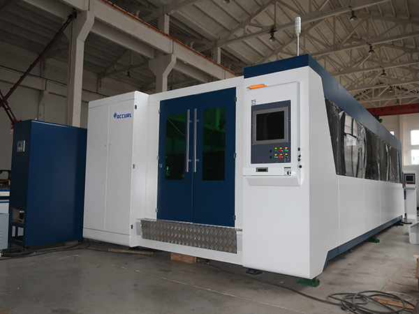 2500w повний закритий pattle таблиці волокна лазерного різання