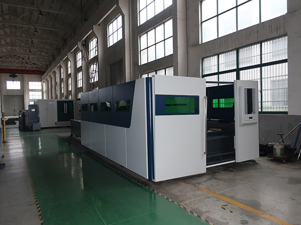 3000w лазерна різальна машина Ціна IPG 3kw волокно